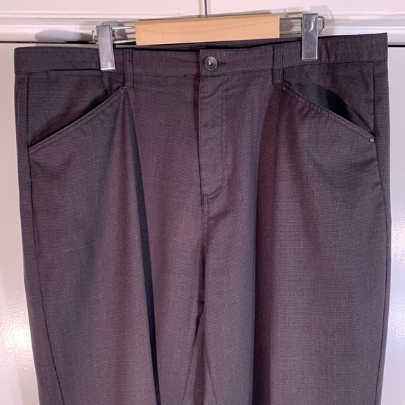 Calvin Klein (38”x32”) - Picture 7 of 16